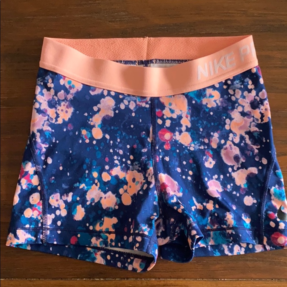 Nike pro